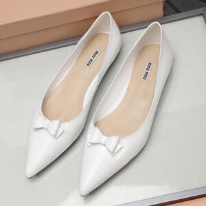 MIU MIU NIB NWT White Patent Leather Elegant Bow Flats Size 35.5